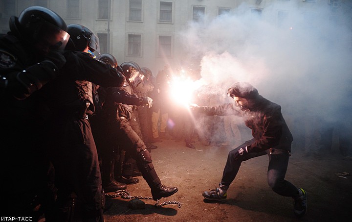 Подземная «учебка» Майдана – как проломить кувалдой «Беркут»