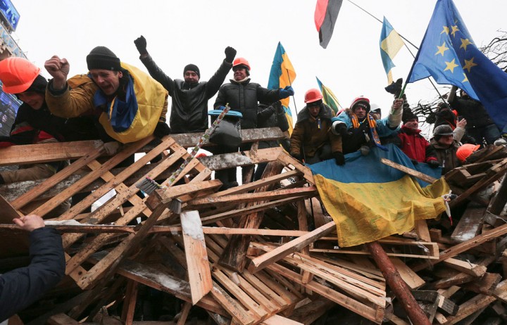 Реакции США, ЕС и Майдана на русскую помощь Украине: гнев, страх и взаимоисключающие параграфы