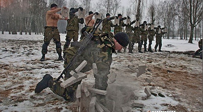 Пресс-служба «Батькивщины»: «Российский спецназ»  высаживается под Киевом