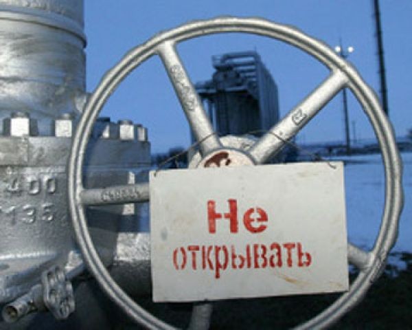 Путин пригрозил сократить поставки газа в Европу в случае реверса на Украину