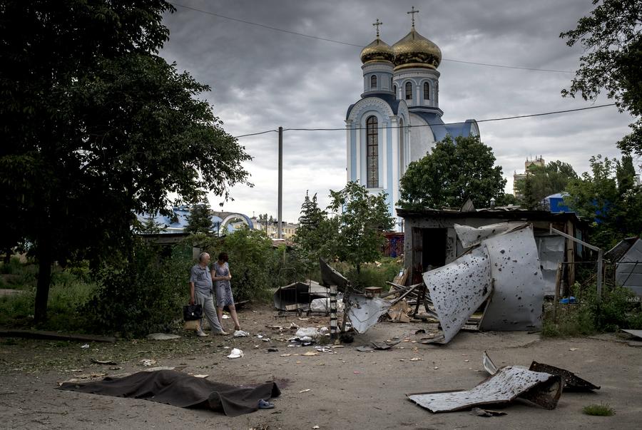 1 июля 2014 г. Луганск после обстрелов 2014 год. Донбасс до войны 2014. Обстрелы Луганска лето 2014.