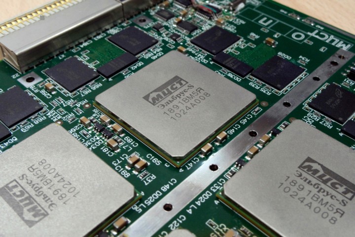      Intel  AMD   