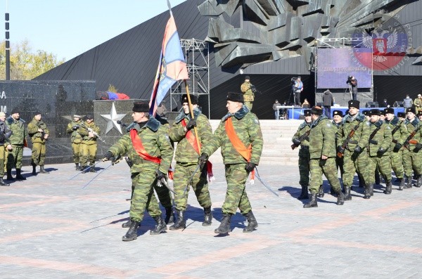 В Донецке почтили память погибших воинов-героев
