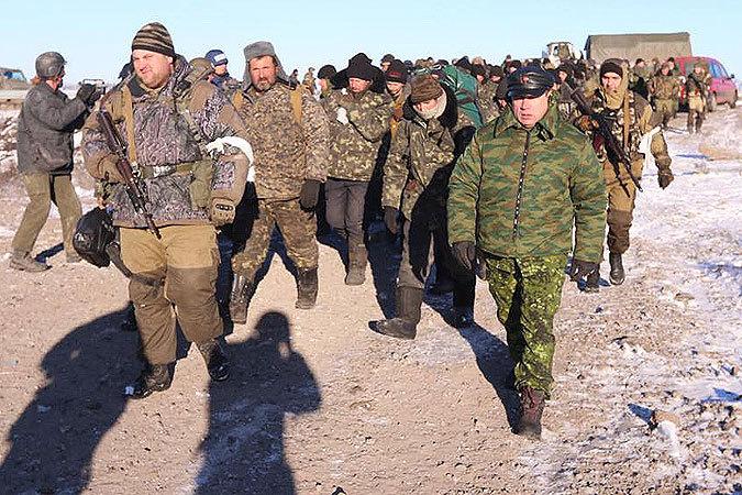 По мнению SSеменченко, Киев начал «плановый и организованный отвод войск из Дебальцево»