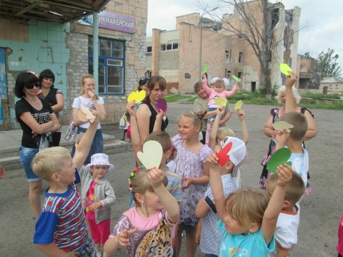 День защиты детей в поселке Новосветловка (ЛНР) День защиты детей в поселке Новосветловка (ЛНР)