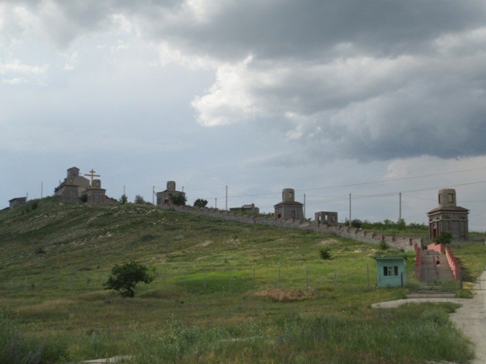 Луганская Виа Долороза (фоторепортаж в двух частях) Луганская Виа Долороза (фоторепортаж в двух частях)