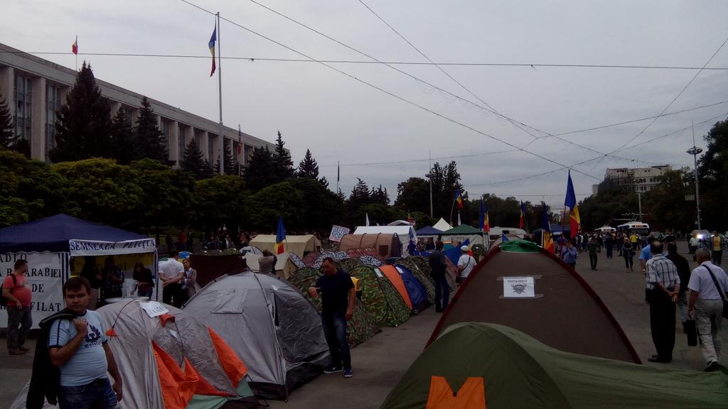 Санкт петербург ереван кишинев. Погода в Кишиневе сегодня.