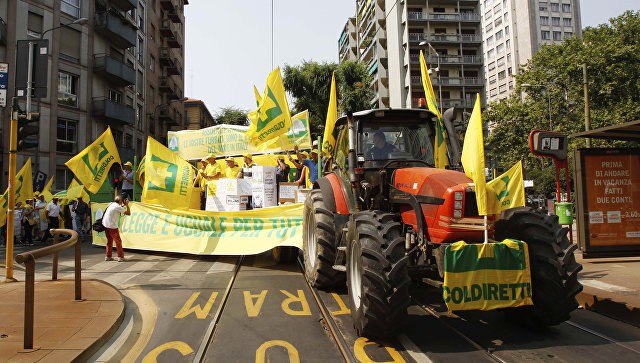 Десять тысяч итальянских фермеров протестуют против антироссийских санкций