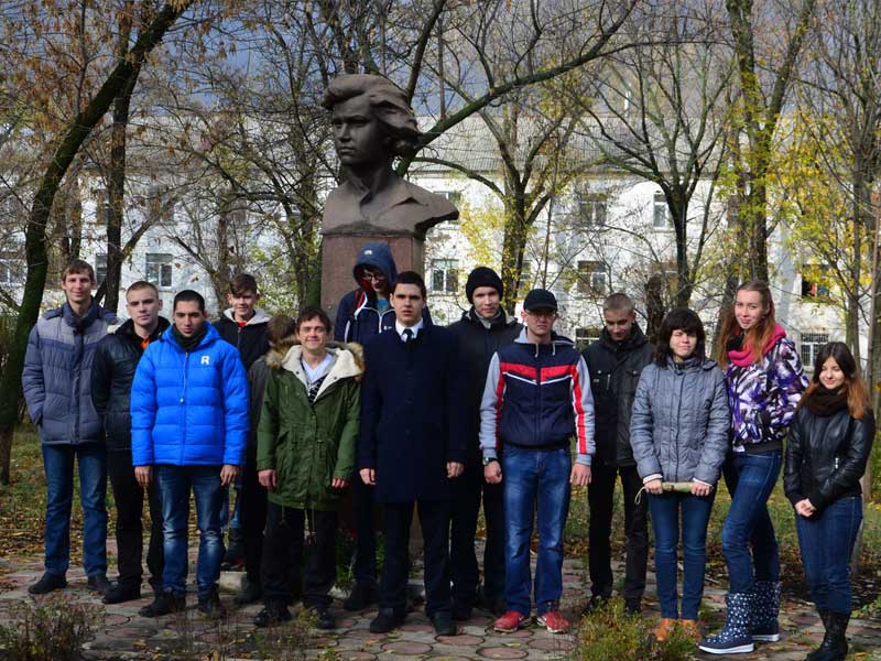 Обращение комсомольцев Луганской Народной Республики к молодёжи Нового Уренгоя
