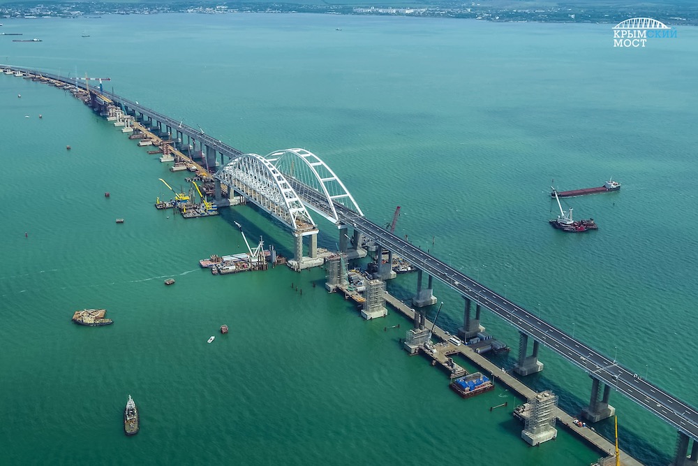 В космосе, на суше и в воде: Россия сделала Крымский мост неуязвимым