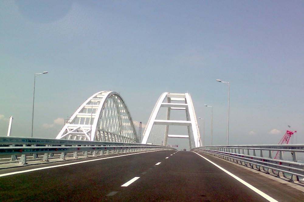 Плохому Киеву Крымский мост мешает