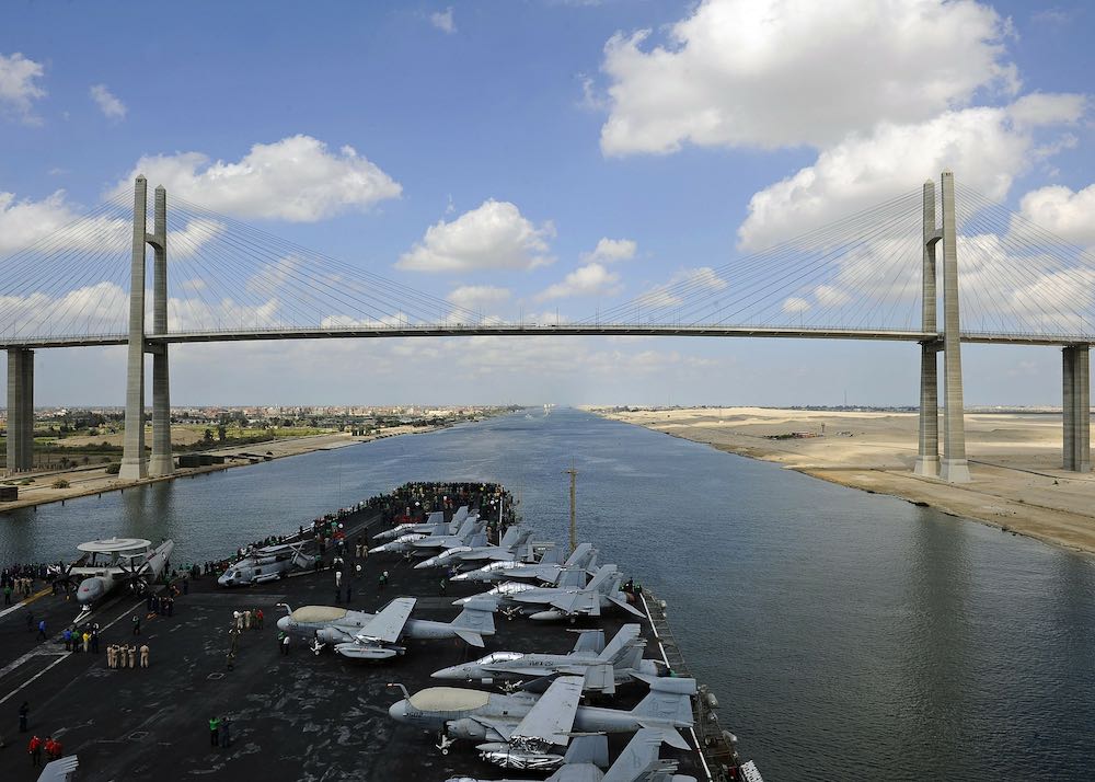 Официальный ответ: НАТО не собирается посылать корабли к Крымскому мосту