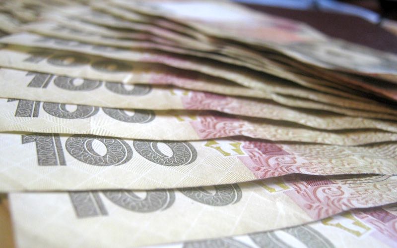 На Украине сравнили зарплаты Зеленского и Порошенко