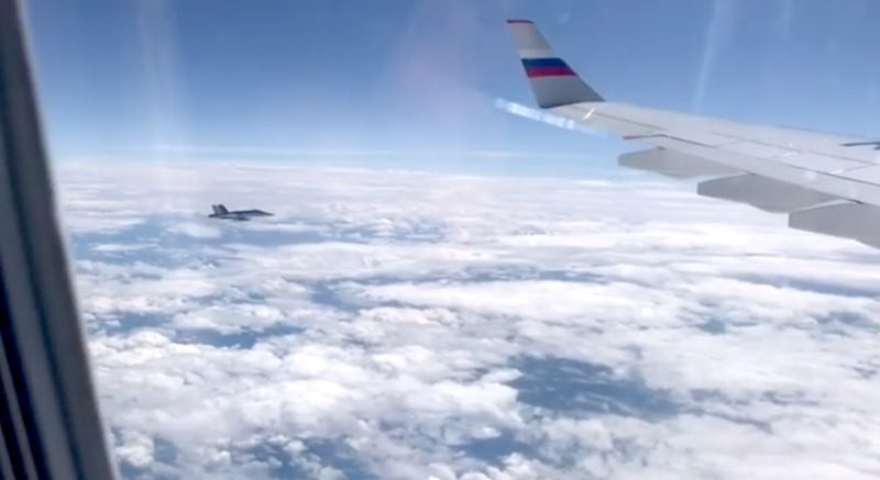 Истребитель швейцарских ВВС сопроводил российский самолёт с делегацией