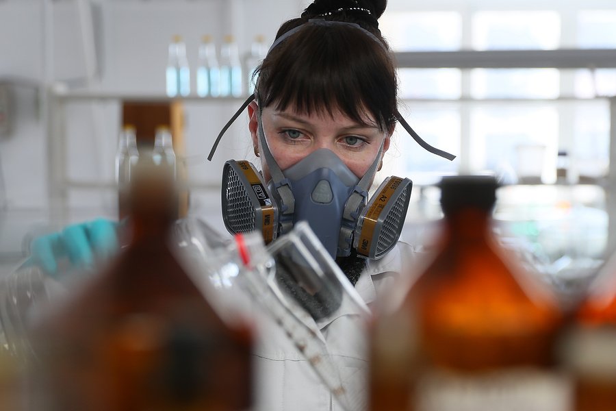 Российские химики создали технологию переработки отходов в биотопливо и лекарства