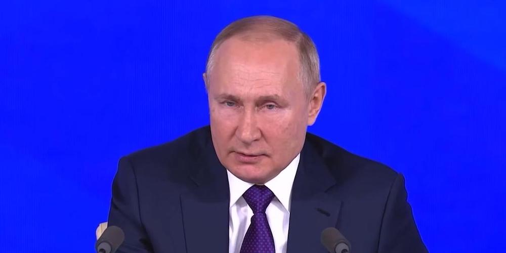 Путин призвал убеждать скептиков в эффективности вакцин