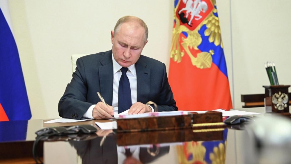 Владимир Путин подписал законы о неисполнении постановлений ЕСПЧ в РФ