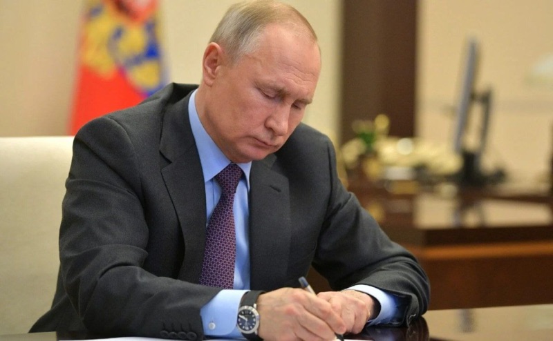 Путин подписал указ об усилении защиты транспортного перехода через Керченский пролив