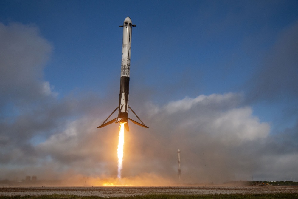 SpaceX       Falcon Heavy