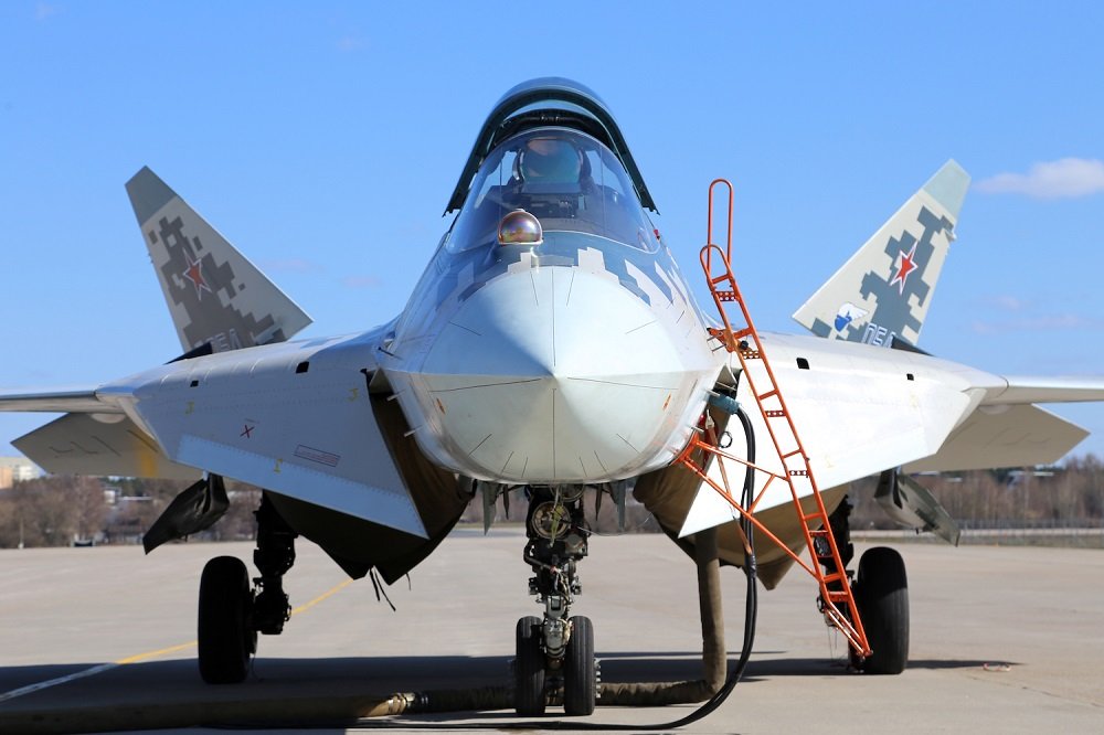 ОАК передала Минобороны партию серийных самолетов пятого поколения Су-57