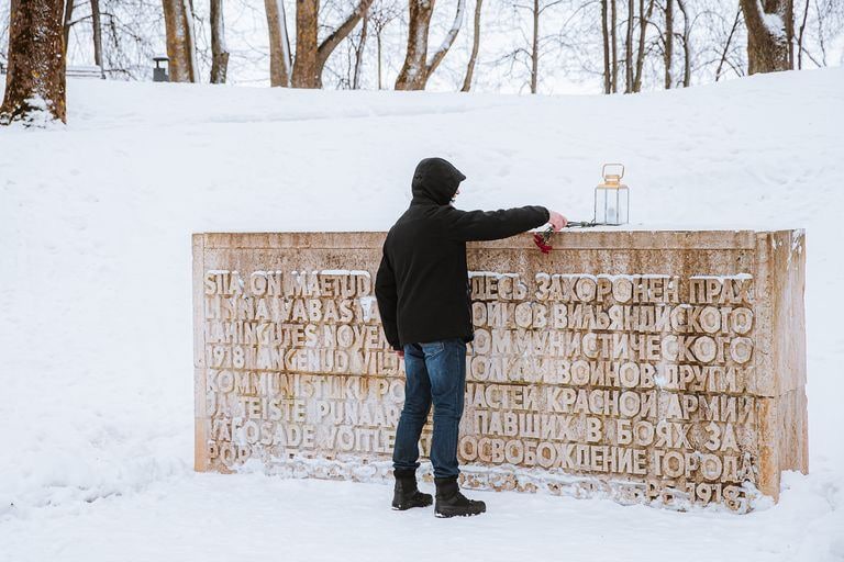 Эстонский нацистский режим планирует в Нарве снос памятников советским воинам
