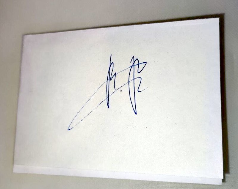 «Акт о капитуляции» с подписью Зеленского продали на eBay за $1500