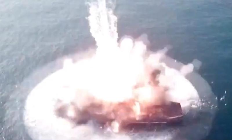 Иран провёл испытания беспилотного катера-камикадзе «Bavar»
