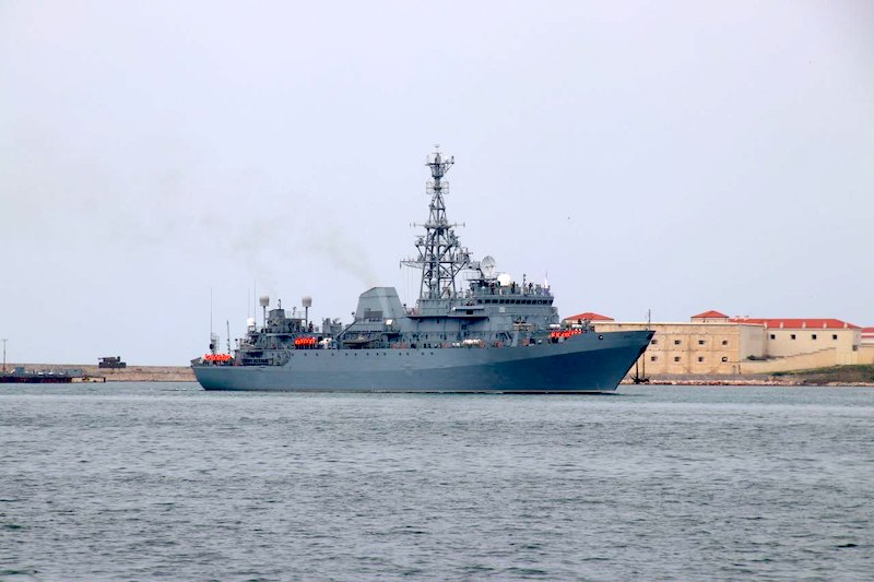 Момент взрыва у борта российского корабля «Иван Хурс»