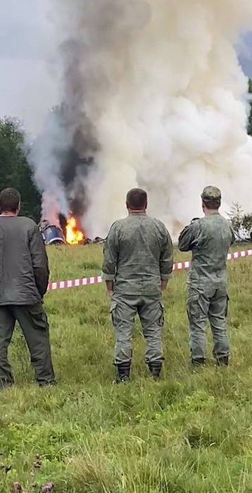 Опубликован список пассажиров разбившегося самолёта