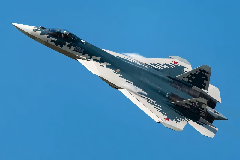 Су-57 получит ракеты, поражающие цели на дальности до 300 км