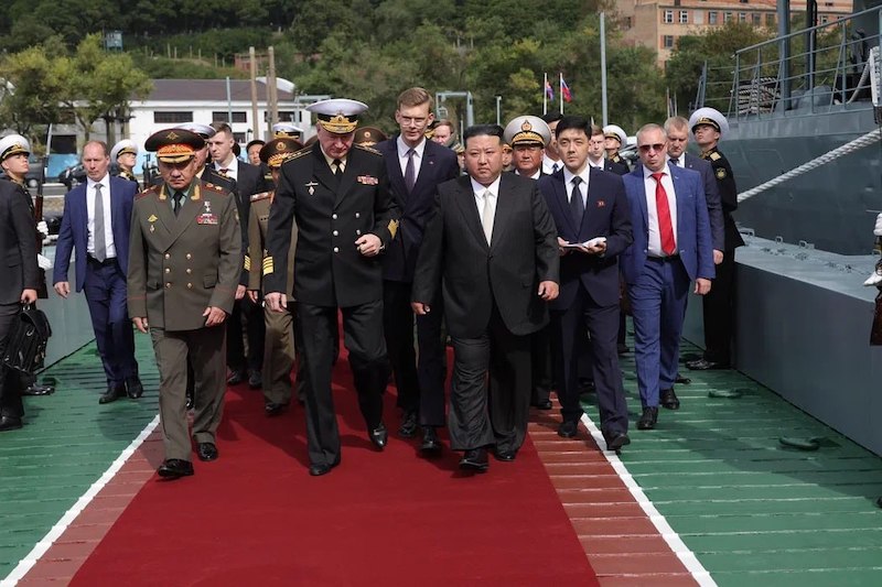 Ким Чен Ыну продемонстрировали новое вооружение фрегата «Маршал Шапошников» во Владивостоке