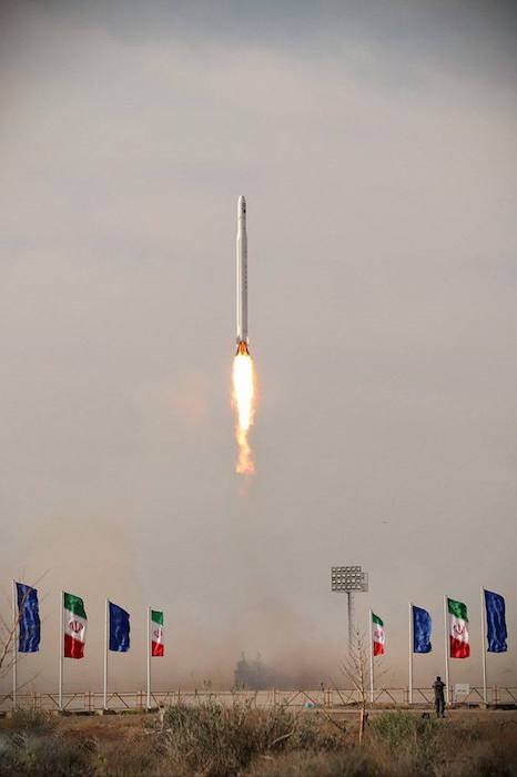 Иран успешно вывел в космос спутник