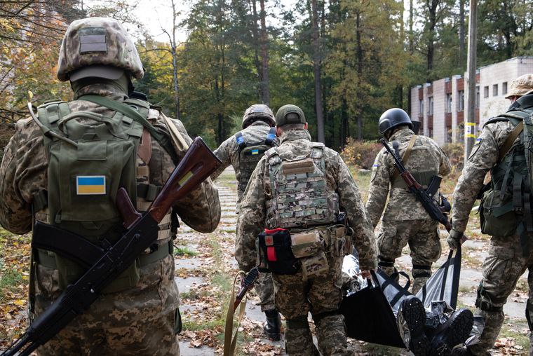 Киев должен призывать в армию больше молодежи — Бен Уоллес