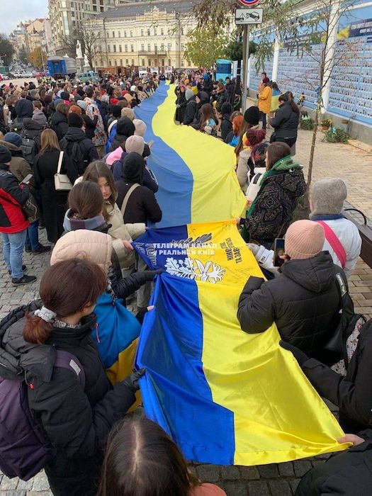«Грошi на ЗСУ!» - дети провели митинг в Киеве