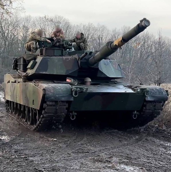 Американский танк M1A1 Abrams замечен под Купянском