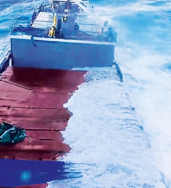 В Греции затонуло подозрительное судно, шедшее на Украину