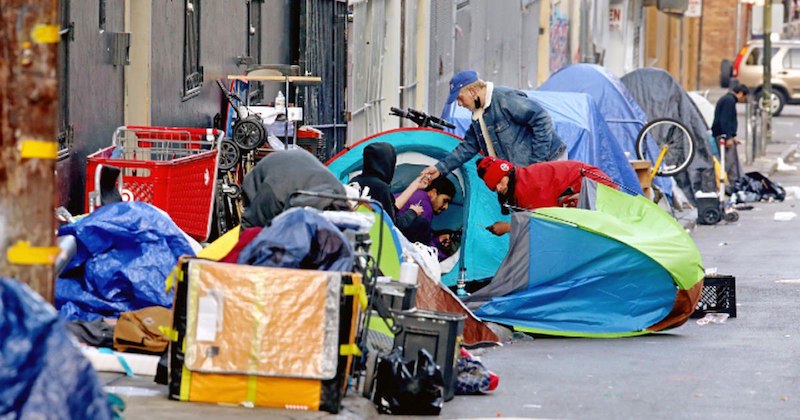 В Сан-Франциско начали насильственно сносить лагеря для бездомных