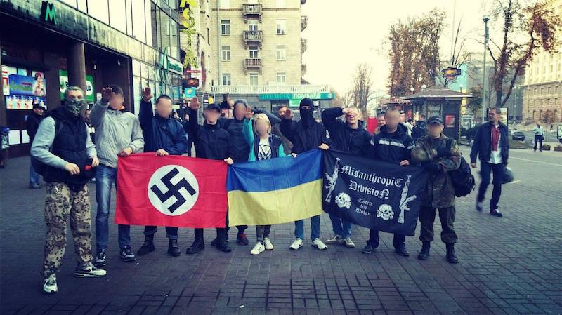 Западные власти скрывают распространение нацистской идеологии на Украине - СВР Западные власти скрывают распространение нацистской идеологии на Украине - СВР