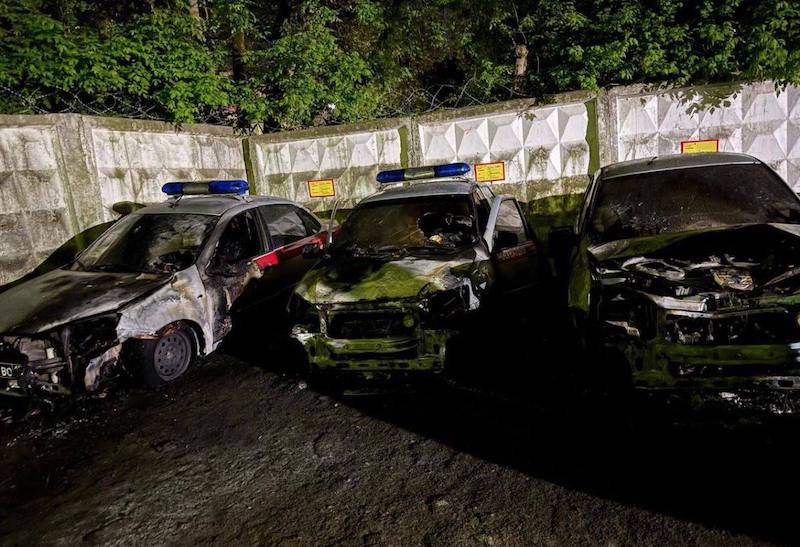 Молодая мать подожгла 5 автомобилей Росгвардии Молодая мать подожгла 5 автомобилей Росгвардии