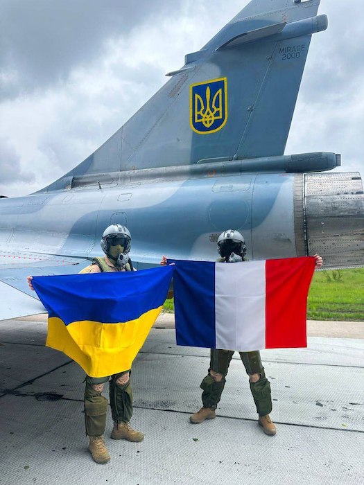 Франция передала первые Mirage 2000D ВСУ Франция передала первые Mirage 2000D ВСУ
