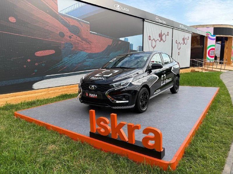    Lada Iskra