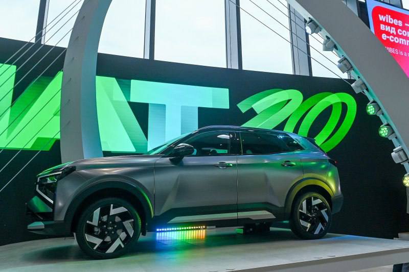 На ПМЭФ показали, как будет выглядеть умный кроссовер LADA AZIMUT На ПМЭФ показали, как будет выглядеть умный кроссовер LADA AZIMUT