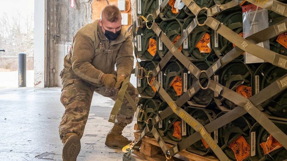 СВР заявила о наращивании Сербией военных поставок на Украину СВР заявила о наращивании Сербией военных поставок на Украину