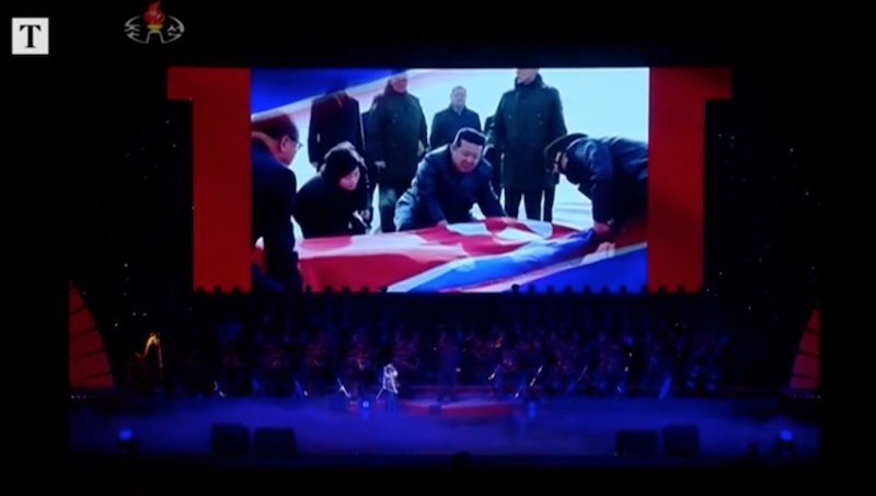 Ким встретил своих погибших в Курской области спецов 🇰🇵🫡 Ким встретил своих погибших в Курской области спецов 🇰🇵🫡