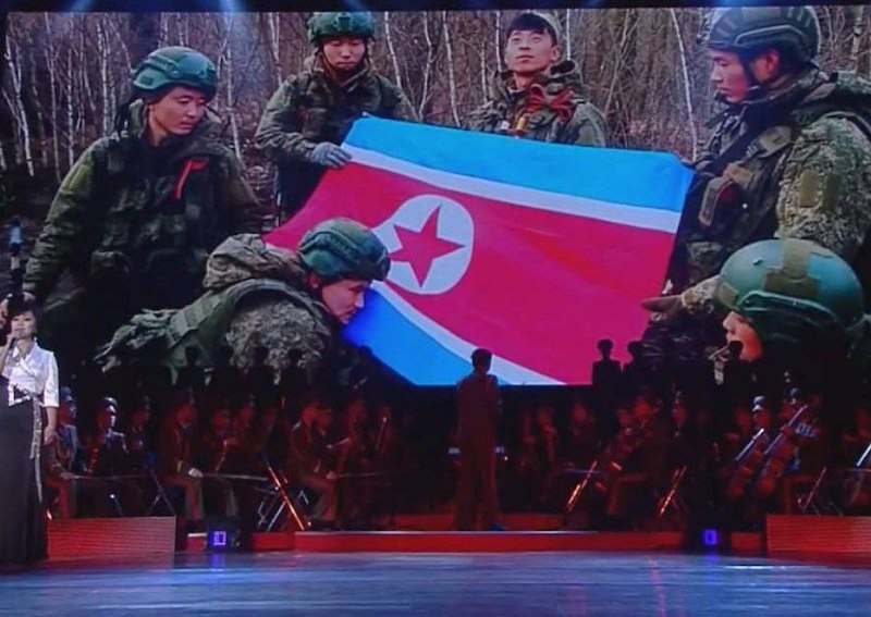 Ким встретил своих погибших в Курской области спецов 🇰🇵🫡 Ким встретил своих погибших в Курской области спецов 🇰🇵🫡