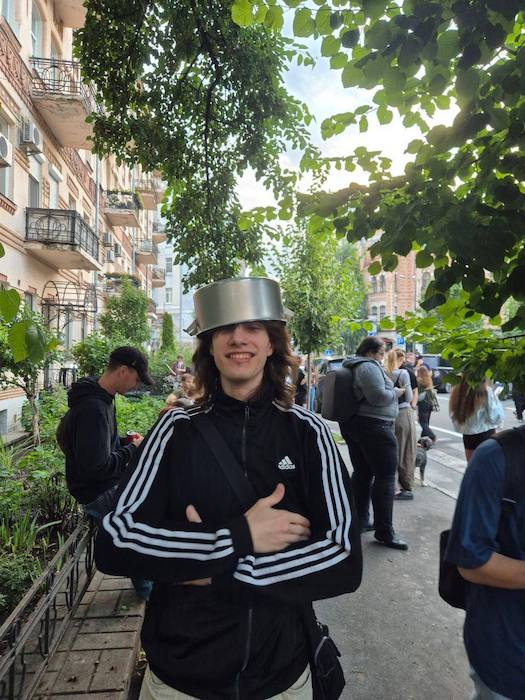 Они там снова