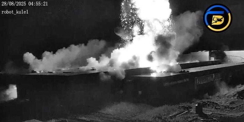 Ночью в Киеве был поражён завод "Байрактар" Ночью в Киеве был поражён завод "Байрактар"