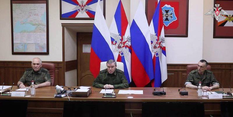 Все уже видели карту позади Герасимова? Все уже видели карту позади Герасимова?