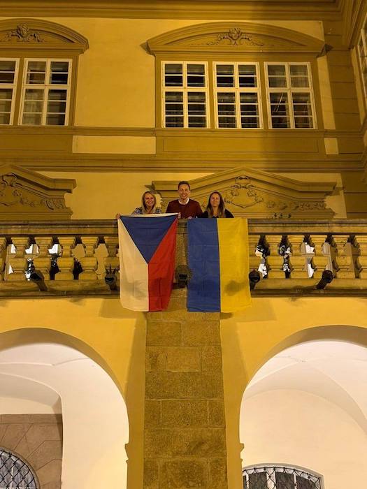 Новый спикер парламента Чехии распорядился снять флаг Украины со здания в Праге Новый спикер парламента Чехии распорядился снять флаг Украины со здания в Праге