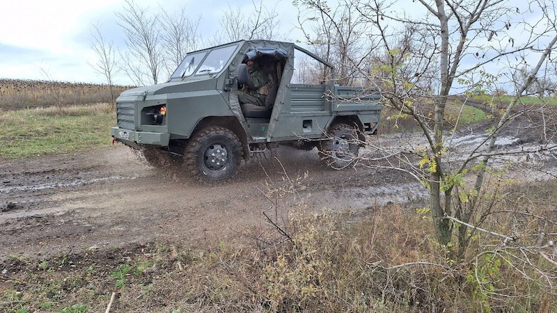 В войска поступил новый армейский вездеход «Улан-2» на базе «Соболя NN»